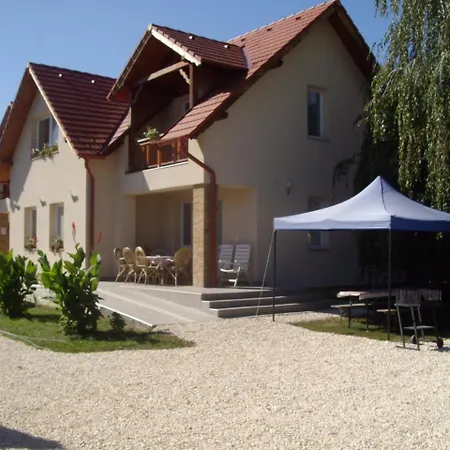 Somodi Vendeghaz Cserkeszolo