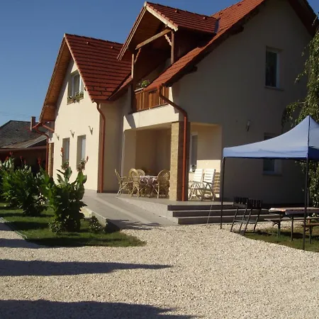 Somodi Vendeghaz Cserkeszolo
